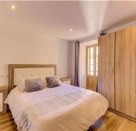 3-Bedroom Townhouse with Rooftop Terrace in Alcudia, Mallorca, Sleeps 6